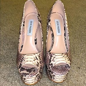 Steve Madden Python Deanna Platform Pump